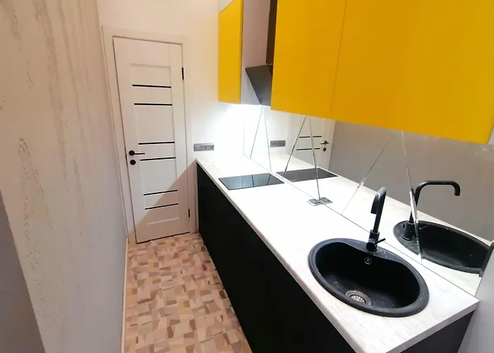 центр! площа ринок 10хв вул личаківська